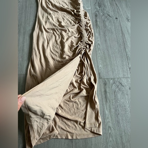 Wilfred Riddle Midi Ruched Dress size Small in Nude - Picture 3 of 5